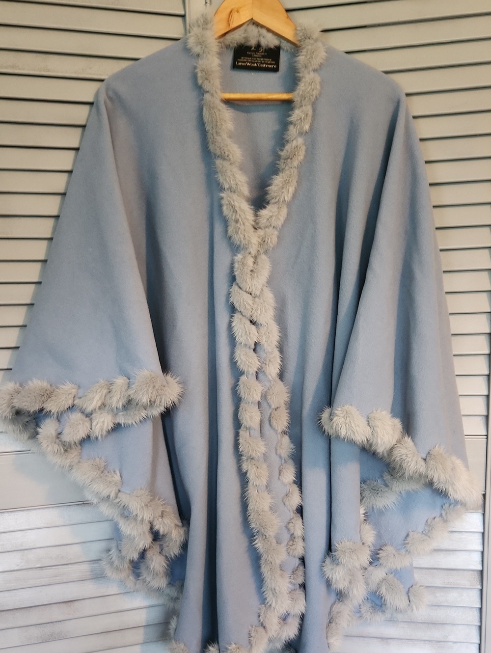 Boutique Laine Wool Cashmere Fur Lined Wrap Shawl From Canada Grey Blue Luxury
